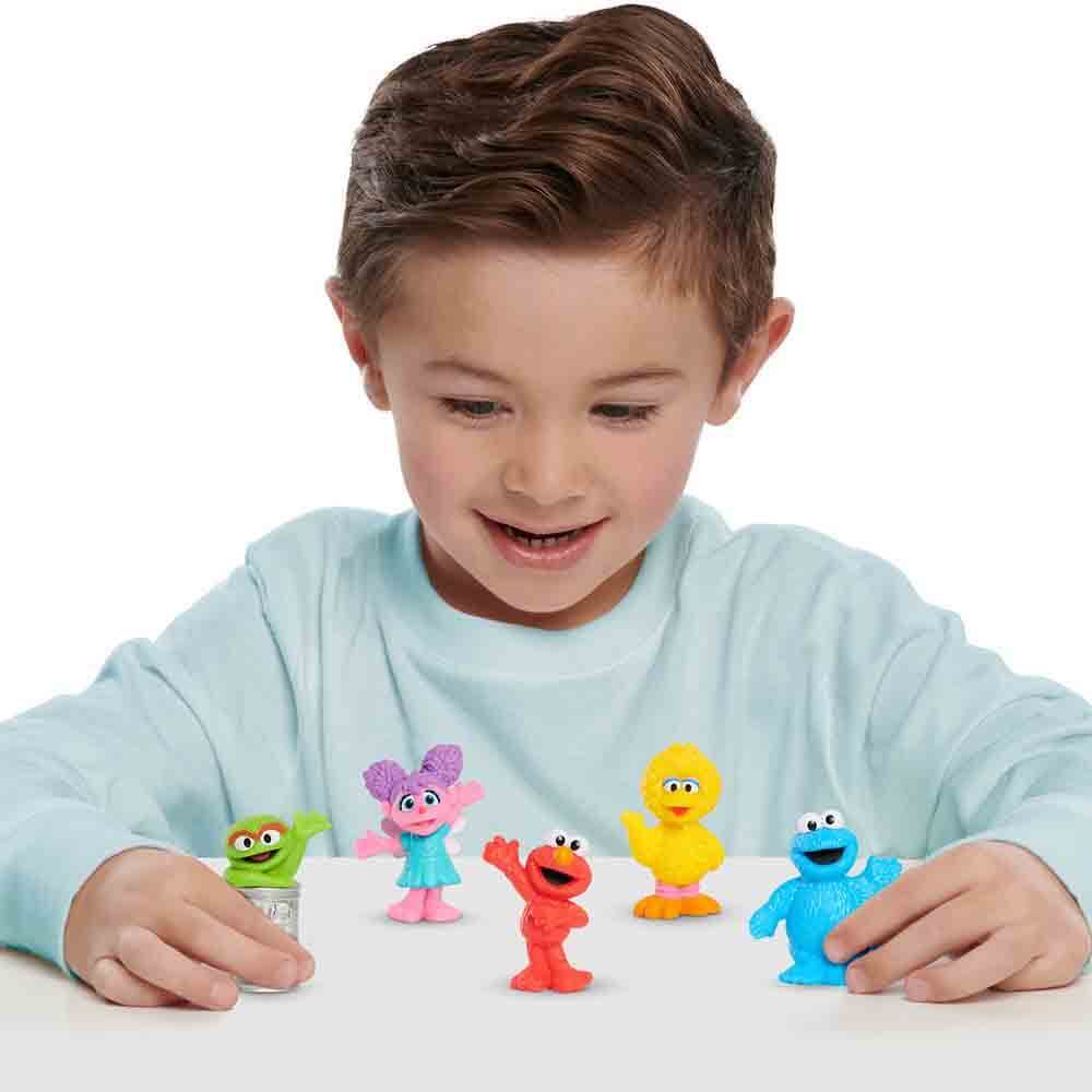 thumbnail image 2 of Sesame Street Mini Figures 5-Pack – Elmo & Friends, PVC Toys For Ages 2+ 2 of 6
